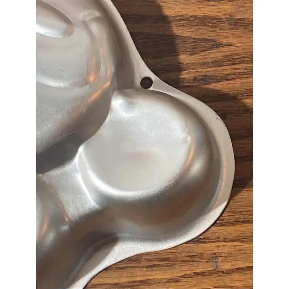 Vintage 1995 Mickey Mouse Baking Cake Pan